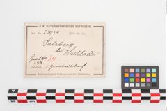 Etiketten zu Bronzegürtelblech (NHMW-PRAE-023934)